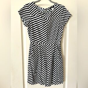 J.Crew Black & White Cap Sleeve Dress Women’s Size 2